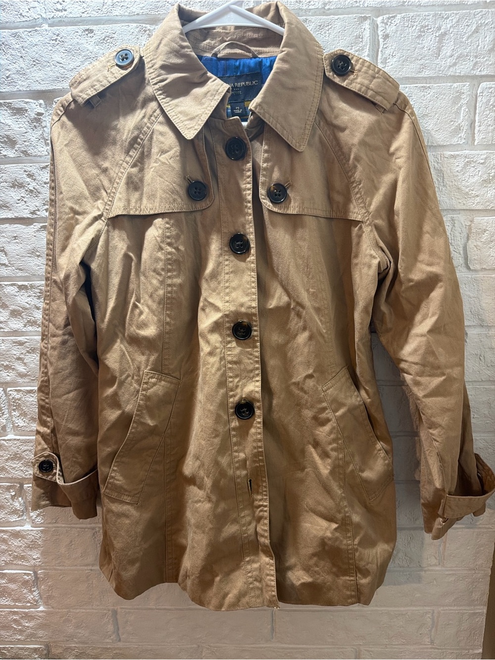 Banana Republic Tan Trench Coat with Button Front